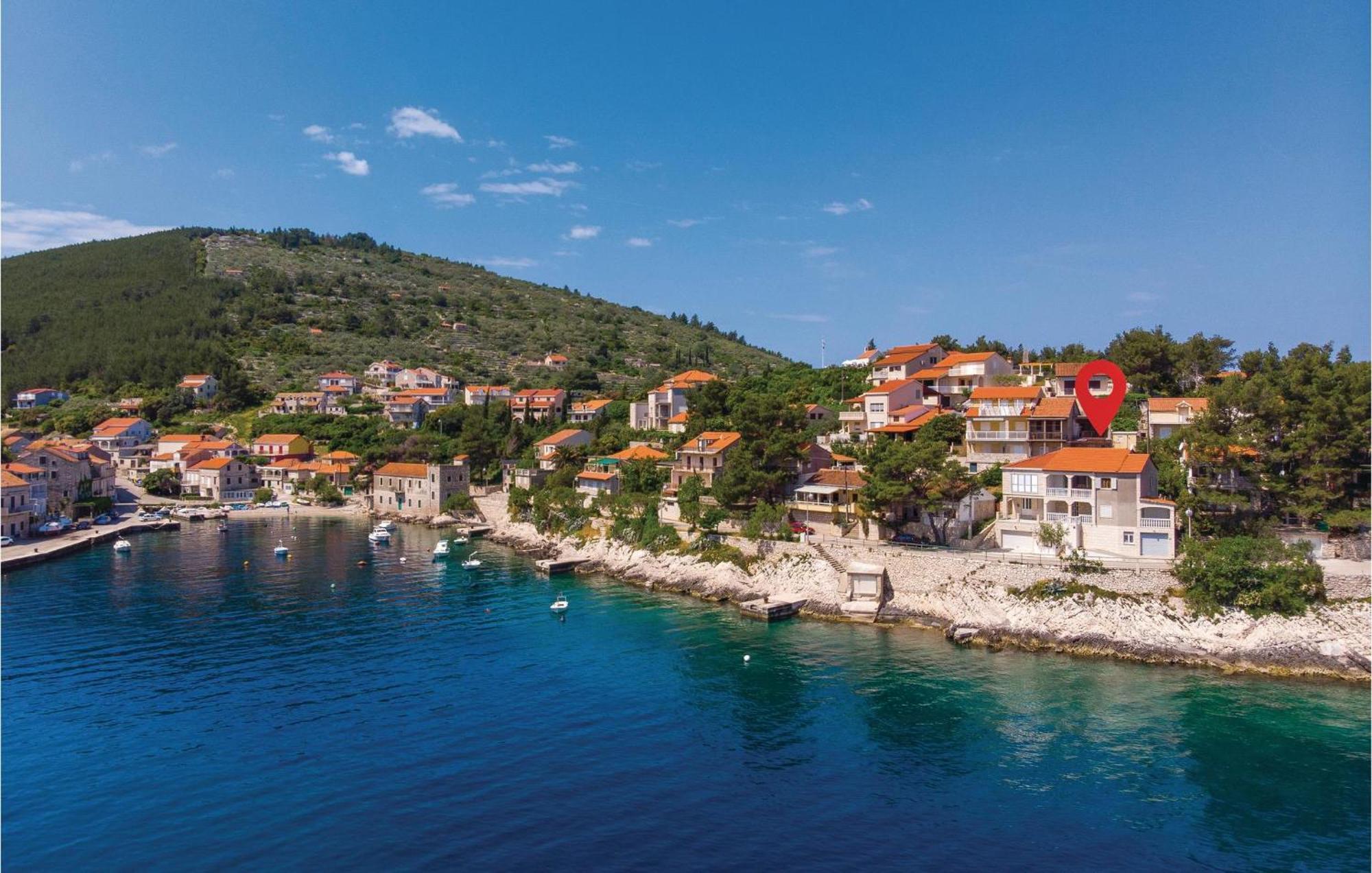 Cozy Apartment In Prigradica With House Sea View Buitenkant foto