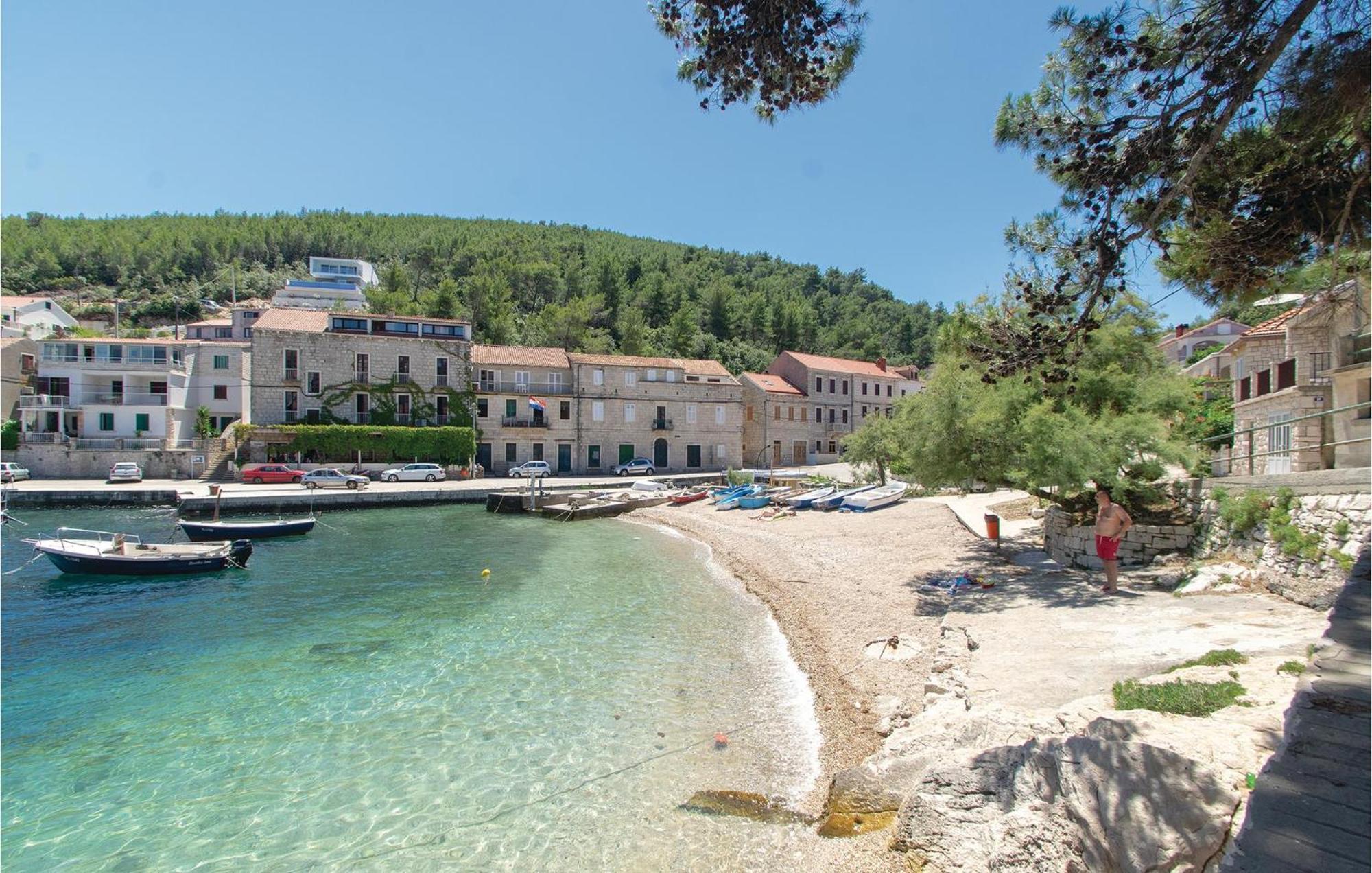 Cozy Apartment In Prigradica With House Sea View Buitenkant foto